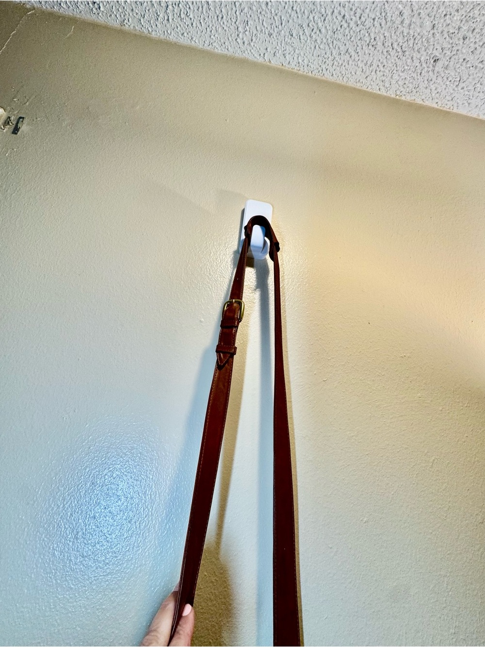 TravelSmith tan leather-trimmed black tote - Picture 4 of 11